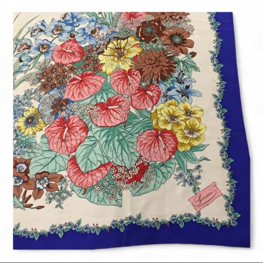 Vintage GUCCI Flora Flower Bouquet 100% Silk Italian Scarf, VITTORIO ACCORNERO - Picture 5 of 8